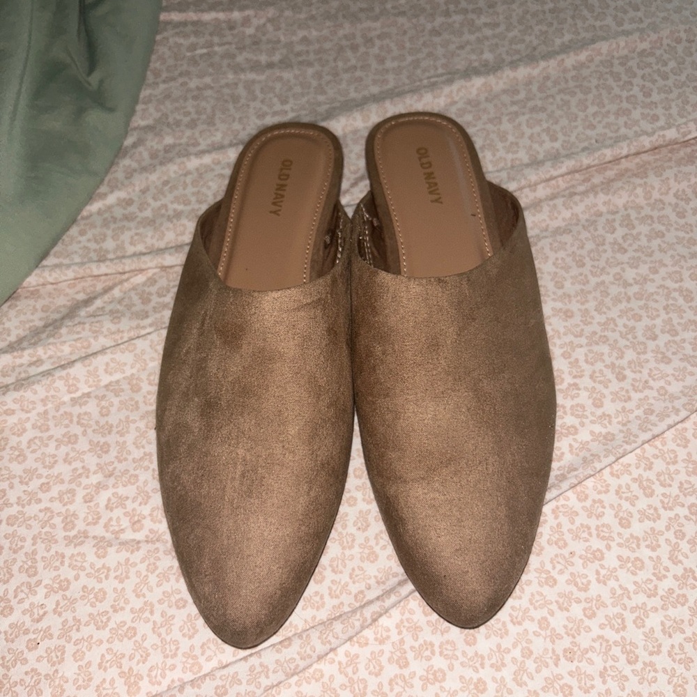 Old Navy Faux Suede Mule Shoes For Women Size 8